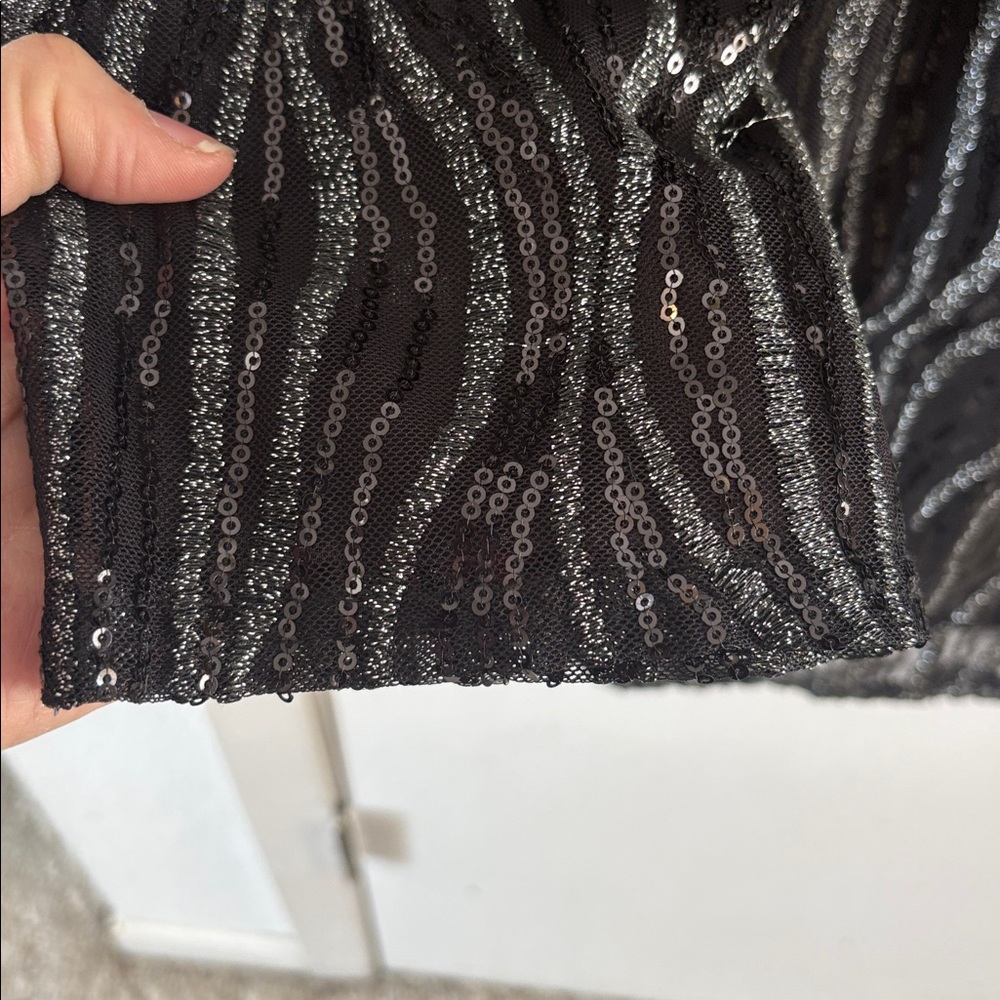 Reba black mesh lined top silver metallic stitching black sequins Size XL - Picture 5 of 10